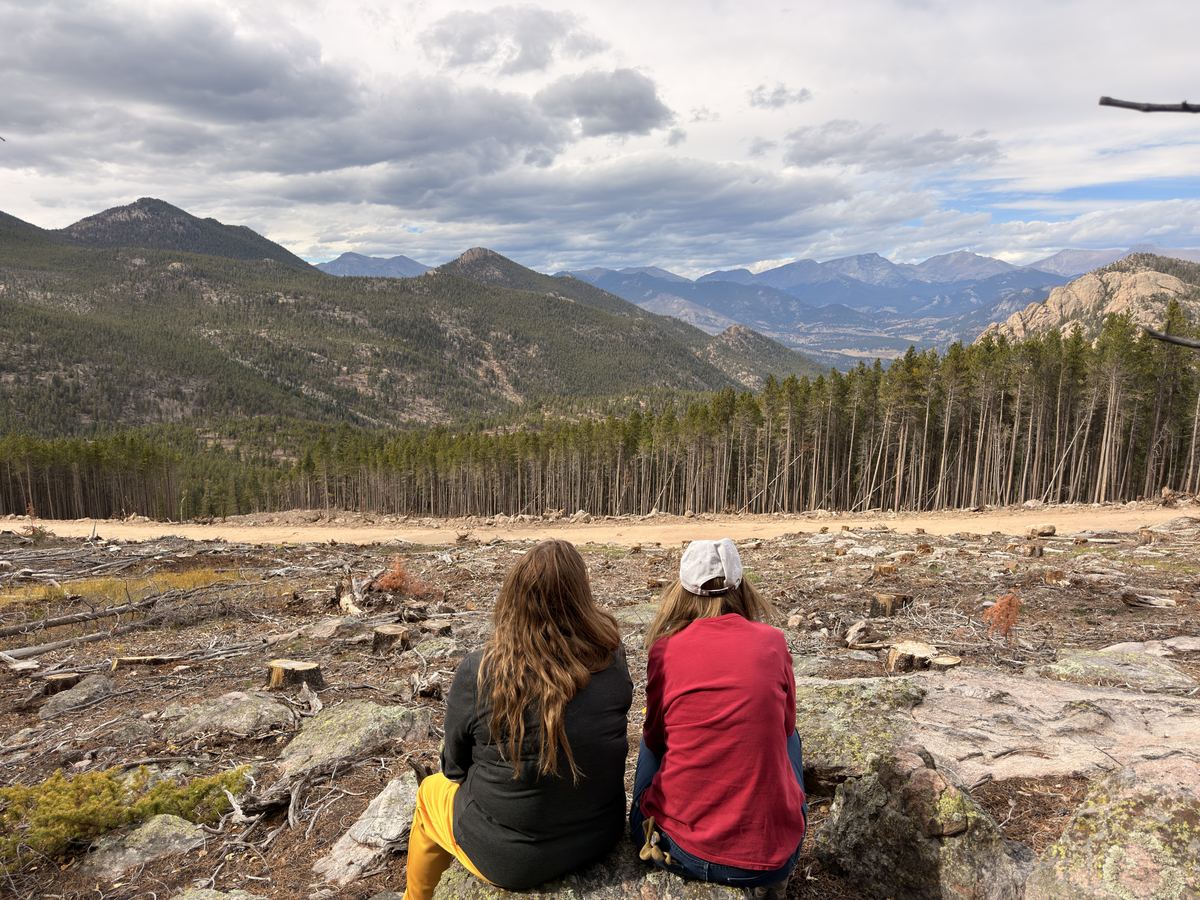 Shawna and Aunt JoAnne looking out over Rocky Mountain National Park